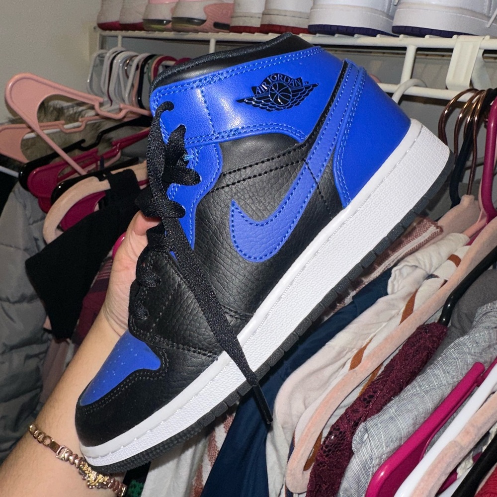 Jordan 1 Mid Size 3y